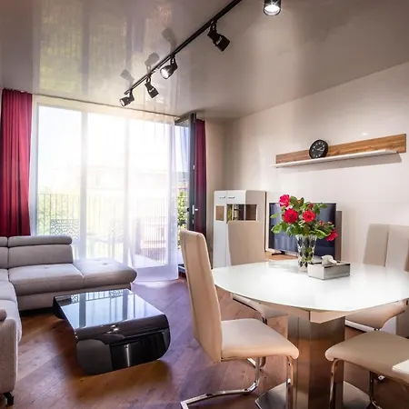 Luxury In Building K55 With Free Garage Apartment *