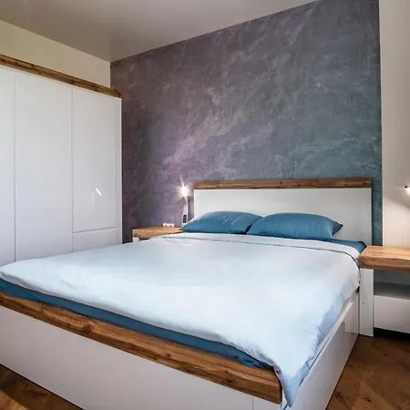Luxury In Building K55 With Free Garage Apartment Varna
