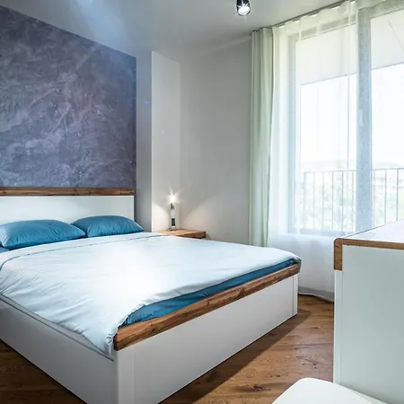 Luxury In Building K55 With Free Garage Apartment